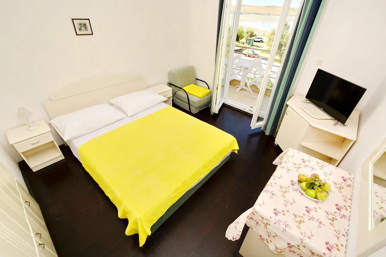 Πανσιόν Apartments Marina Ljubač