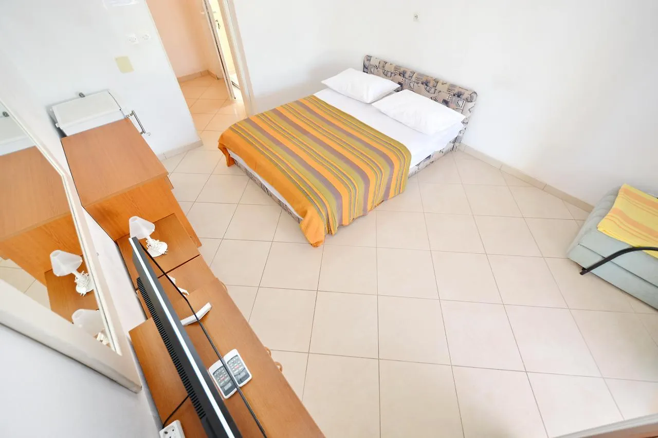 Πανσιόν Apartments Marina Ljubač