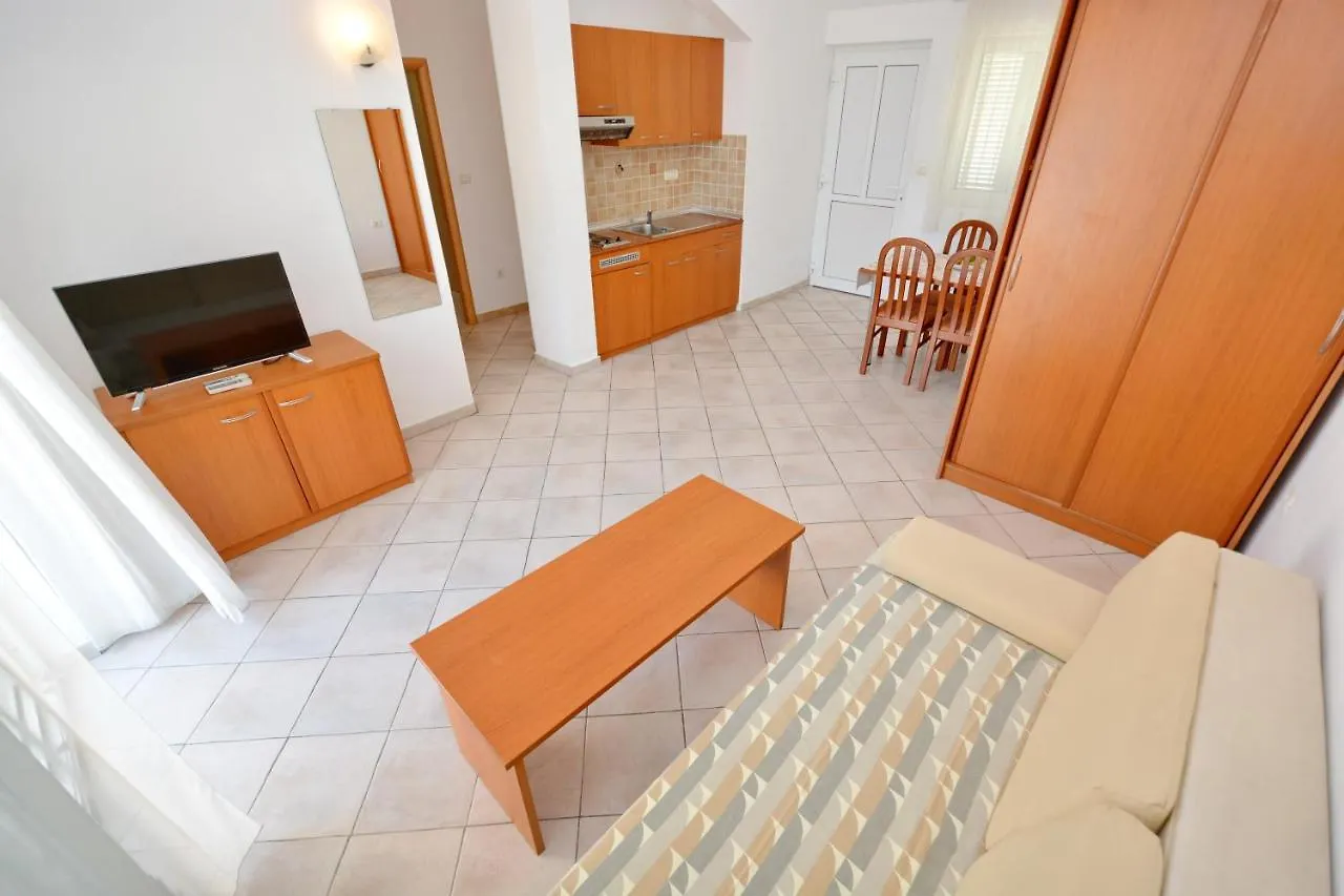 Πανσιόν Apartments Marina Ljubač Κροατία
