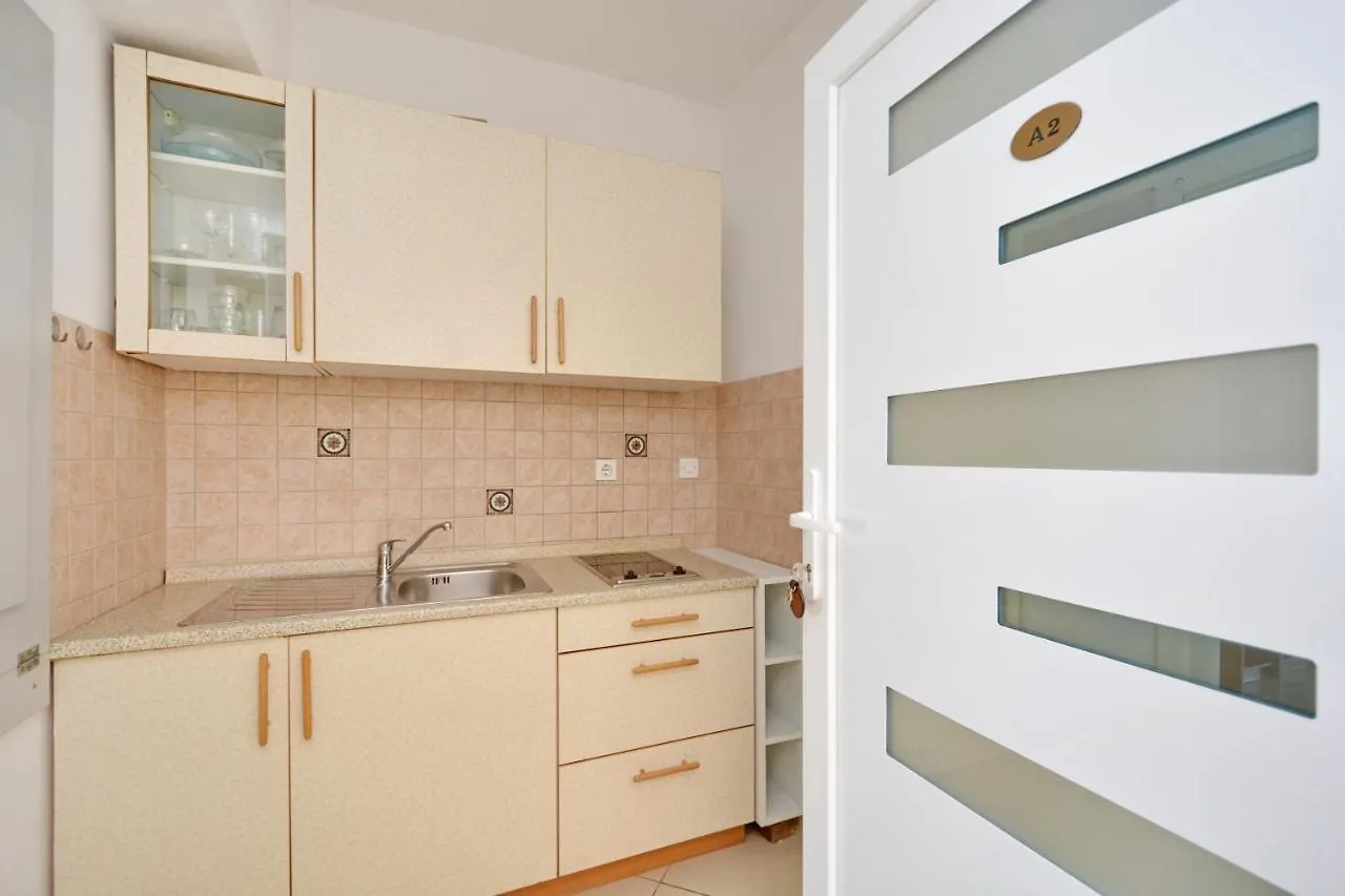 Πανσιόν Apartments Marina Ljubač
